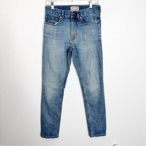 Everlane Men 29 X 30 The Slim Fit Straight Jean Medium Wash Distressed Jean